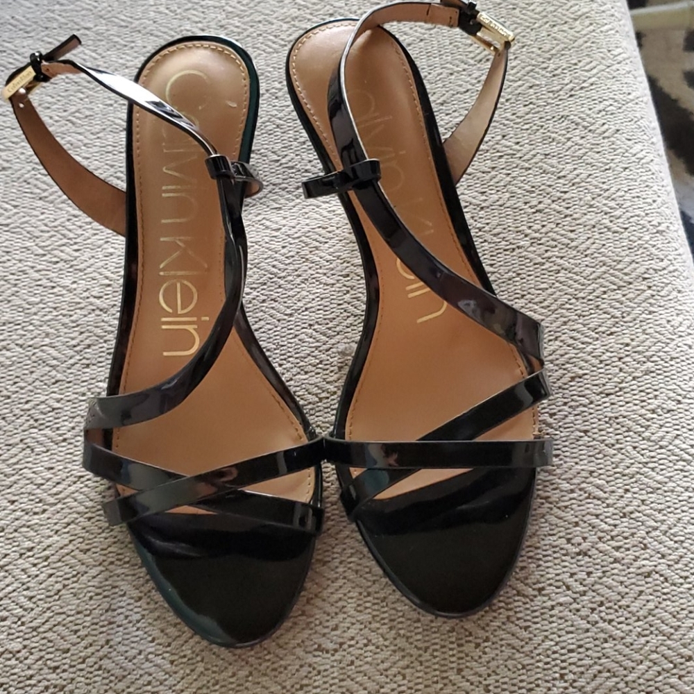 Calvin Klein patent kitty heel sandal